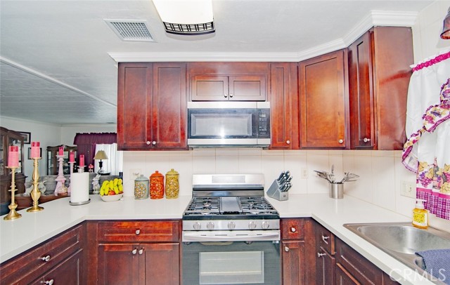 Detail Gallery Image 15 of 49 For 15300 Magnolia #71,  Westminster,  CA 92683 - 2 Beds | 2 Baths