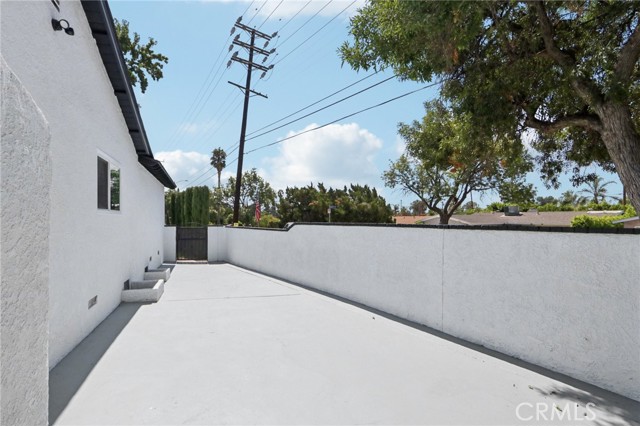 15631 Harvest Street, Granada Hills CA: https://media.crmls.org/medias/e4dc1a4a-26c8-4036-8b26-5cdd46419bf9.jpg