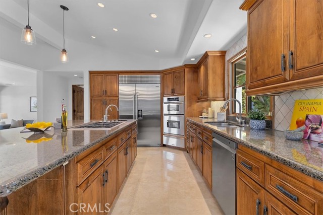 Detail Gallery Image 15 of 52 For 364 via Almar, Palos Verdes Estates,  CA 90274 - 5 Beds | 3/1 Baths