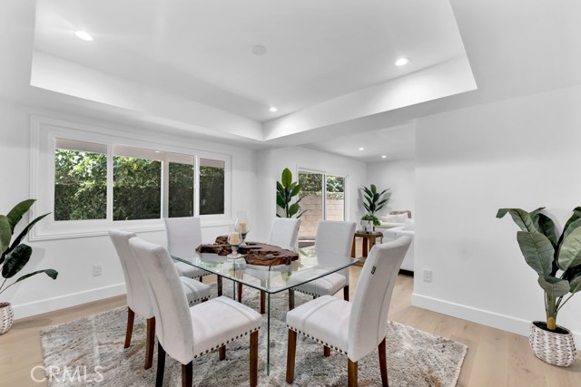 9500 Texhoma Avenue, Northridge CA: https://media.crmls.org/medias/e4dd0fe9-5d87-4767-b52a-0543d53ed52a.jpg