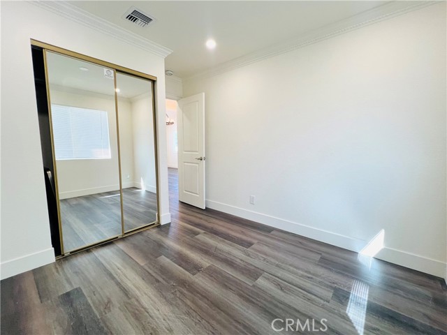 9010 Wilbur, Northridge CA: https://media.crmls.org/medias/e4dd6f80-5a23-4252-b32f-a7b227aac30b.jpg