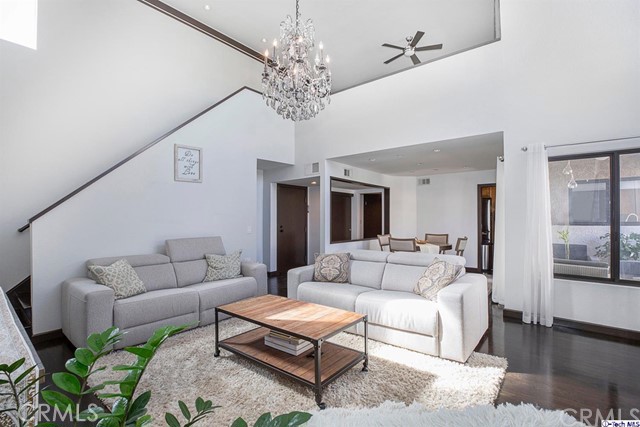 1 Bed Home for Sale in Sherman Oaks, California