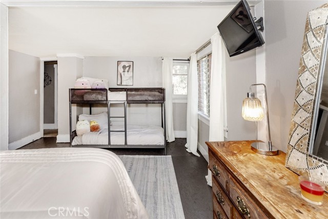 1010 N Madison Avenue, Pasadena CA: https://media.crmls.org/medias/e4de24c1-5025-41d4-98a4-24bd9f0ccaf2.jpg