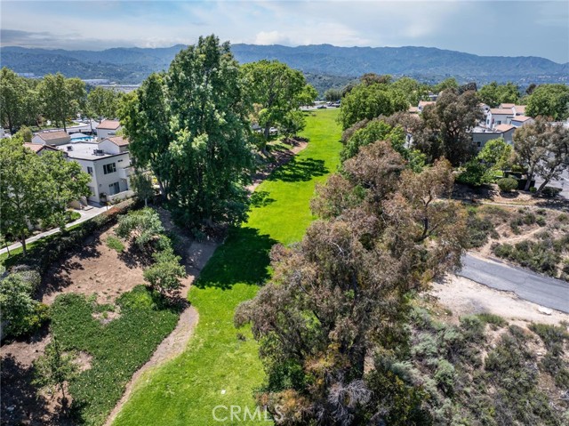 Detail Gallery Image 26 of 34 For 24450 Leonard Tree Ln #202,  Newhall,  CA 91321 - 2 Beds | 2 Baths