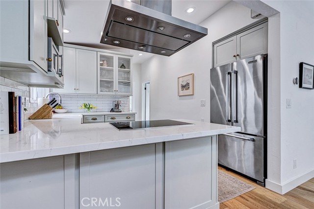 3211 Valley, Manhattan Beach, California 90266, 4 Bedrooms Bedrooms, ,2 BathroomsBathrooms,Residential,For Sale,Valley,SB26074222