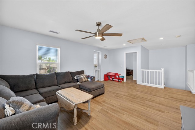 183 La Amistad, Hemet CA: https://media.crmls.org/medias/e4dfbc3e-99c8-4d7a-a947-025c0c37e695.jpg