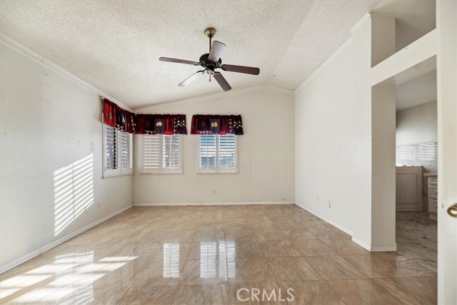 Detail Gallery Image 34 of 57 For 19185 Cochise, Apple Valley,  CA 92308 - 4 Beds | 2 Baths