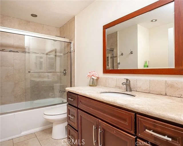 287 Goldenwood Circle, Simi Valley CA: https://media.crmls.org/medias/e4e0c2a0-bd17-4870-94b6-b3176d5bf82c.jpg