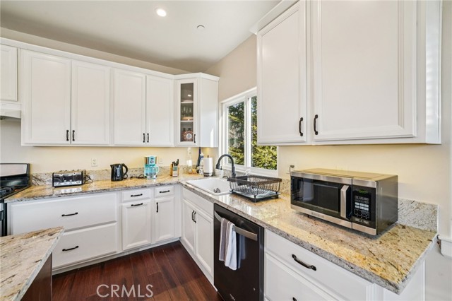 Detail Gallery Image 18 of 56 For 26845 Modoc Ln, Lake Arrowhead,  CA 92352 - 4 Beds | 3/1 Baths