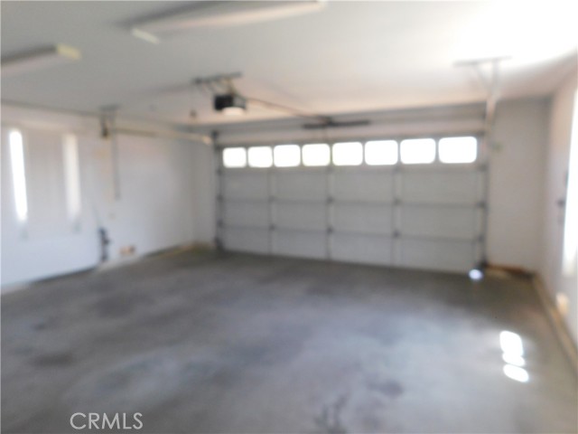 9330 Irene Avenue, California City CA: https://media.crmls.org/medias/e4e18773-4ad8-4f46-a86c-3953a33029b1.jpg