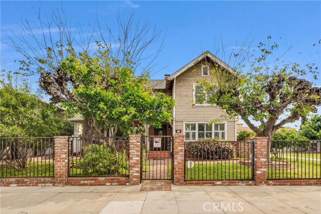 Detail Gallery Image 3 of 58 For 412 N San Gabriel, Azusa,  CA 91702 - – Beds | – Baths