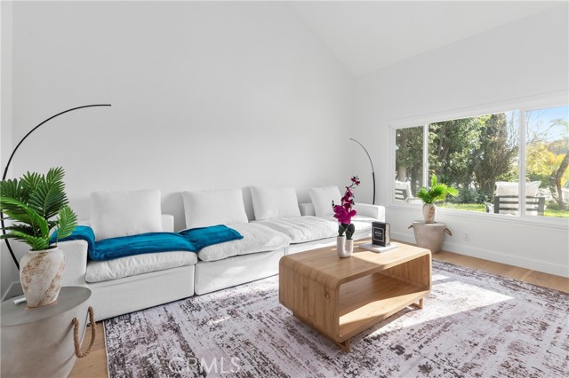 Front Image Thumbnail for CROC25265597