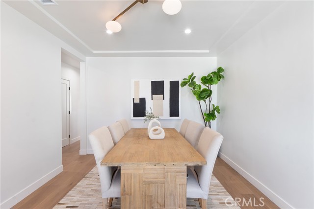 3924 Dublin Avenue, Los Angeles CA: https://media.crmls.org/medias/e4e1ca28-c39d-447d-9c9f-a981c2db3498.jpg