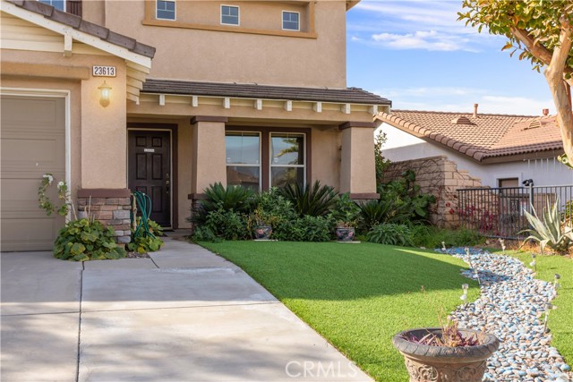 Detail Gallery Image 4 of 36 For 23613 Canyon Heights Dr, Menifee,  CA 92587 - 6 Beds | 2/1 Baths