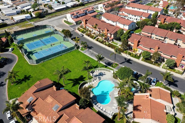 Detail Gallery Image 7 of 7 For 7845 Moonmist Cir, Huntington Beach,  CA 92648 - 2 Beds | 2/1 Baths