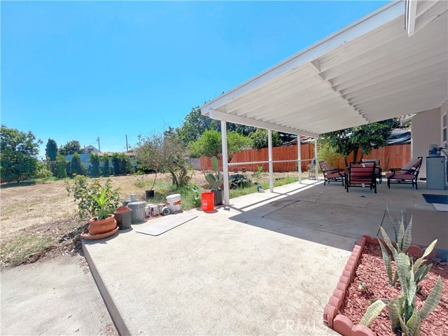 Detail Gallery Image 7 of 8 For 608 N Currier St, Pomona,  CA 91768 - 2 Beds | 1 Baths