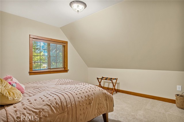 Detail Gallery Image 18 of 28 For 28637 Shenandoah Dr, Lake Arrowhead,  CA 92352 - 4 Beds | 2/1 Baths