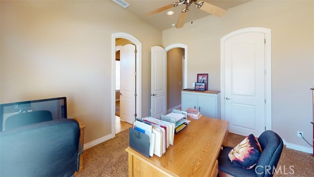 17134 Joshua Road, Apple Valley CA: https://media.crmls.org/medias/e4e45167-e10c-40aa-8a3c-77f129db83ca.jpg