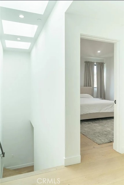 Detail Gallery Image 7 of 25 For 12134 Clarkson Rd, Los Angeles,  CA 90064 - 2 Beds | 3/1 Baths