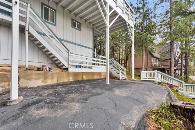 Detail Gallery Image 9 of 32 For 28935 Banff, Lake Arrowhead,  CA 92352 - 3 Beds | 1/1 Baths