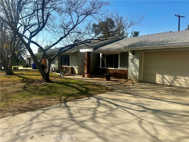 5721 Camino Real, Jurupa Valley CA: https://media.crmls.org/medias/e4e545df-cc71-43b6-ac3d-5907b48d1b24.jpg