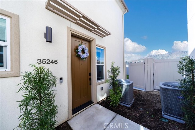 35246 Blossom, Fallbrook CA: https://media.crmls.org/medias/e4e54710-4ce1-4c28-aa82-94114db385e8.jpg