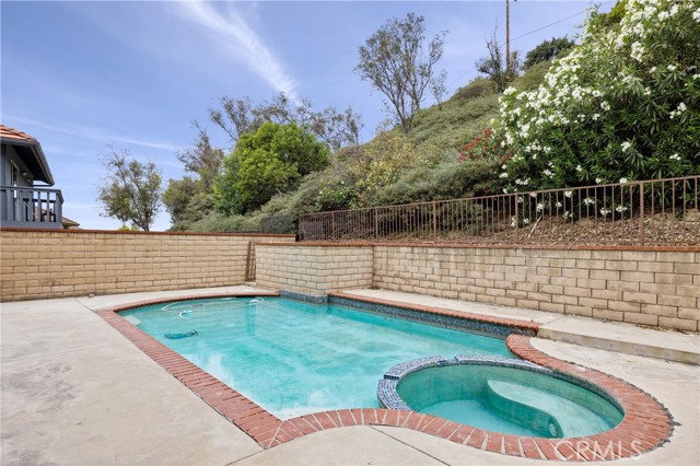 4118 Overcrest Drive, Whittier CA: https://media.crmls.org/medias/e4e5fb24-de61-4a4a-b928-d2d2ee8dcbc1.jpg