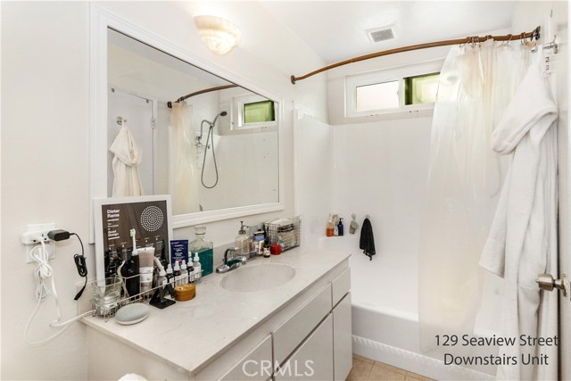 127 Seaview Street, Manhattan Beach, California 90266, 3 Bedrooms Bedrooms, ,3 BathroomsBathrooms,Residential,Sold,Seaview,SB22044891