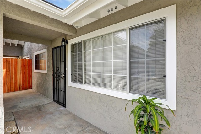 402 E Glendale Drive, Orange CA: https://media.crmls.org/medias/e4e76205-45c7-48b3-94c4-e4363cbfadf0.jpg