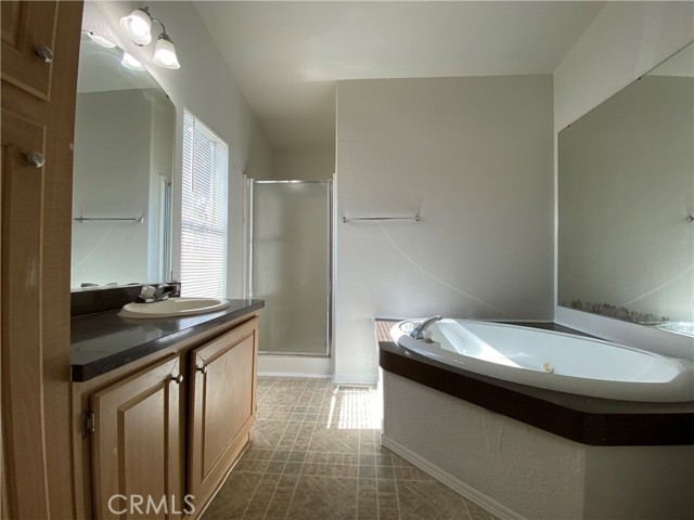 Detail Gallery Image 1 of 1 For 223 Eastern Ave, Taft,  CA 93268 - 3 Beds | 2 Baths