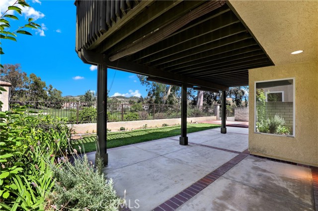 14 Reata, Rancho Santa Margarita CA: https://media.crmls.org/medias/e4e79b17-01e3-4305-ab45-eabaaed461c1.jpg