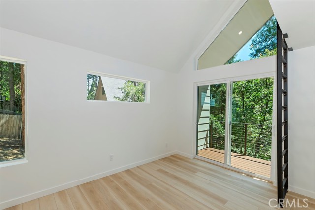 Detail Gallery Image 2 of 46 For 441 Oriole Dr #3,  Twin Peaks,  CA 92391 - 3 Beds | 1/1 Baths
