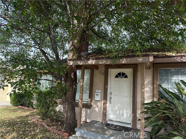 Detail Gallery Image 17 of 21 For 6900 Garden Grove, Reseda,  CA 91335 - 4 Beds | 2 Baths