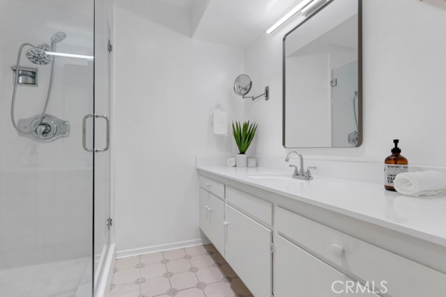 20994 Bandera Street, Woodland Hills CA: https://media.crmls.org/medias/e4e7e8f3-d88e-443b-8775-3d830cbbbaf0.jpg