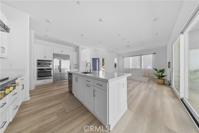Detail Gallery Image 11 of 49 For 27216 W Coyote Bush Ct, Valencia,  CA 91355 - 4 Beds | 4/1 Baths