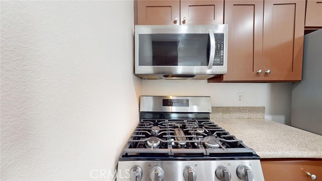 Detail Gallery Image 9 of 38 For 24420 Flaxwood Ln #204,  Newhall,  CA 91321 - 2 Beds | 2 Baths