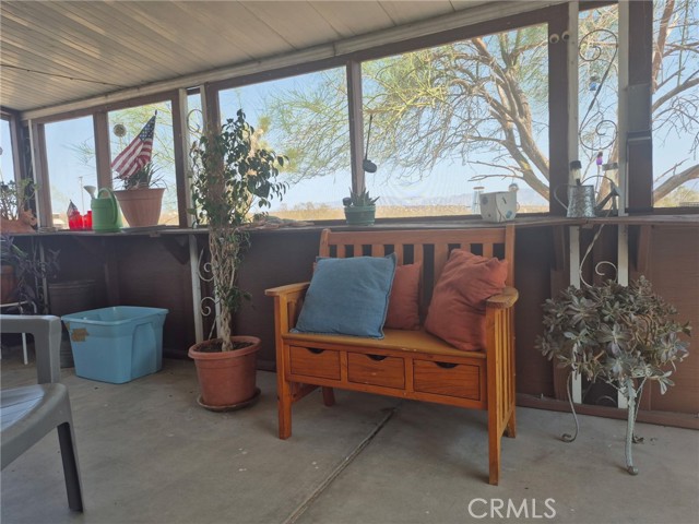 63737 Gibson Road, Joshua Tree CA: https://media.crmls.org/medias/e4e89d0c-0f90-42a2-b085-9b3ca775e813.jpg
