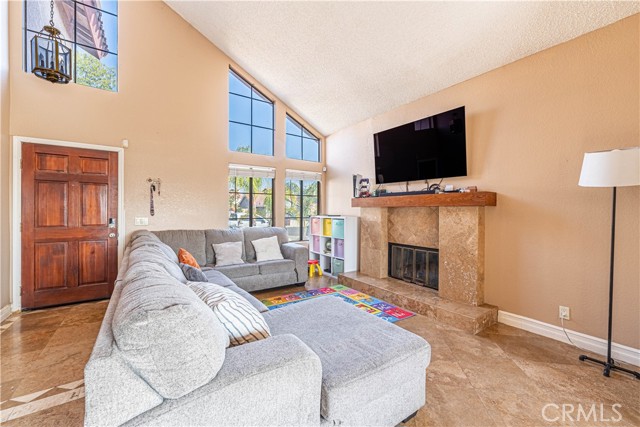 Detail Gallery Image 10 of 42 For 12261 Champlain St, Moreno Valley,  CA 92557 - 4 Beds | 2/1 Baths