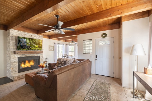 Detail Gallery Image 6 of 30 For 871 Spruce Ln, Big Bear City,  CA 92314 - 2 Beds | 2 Baths