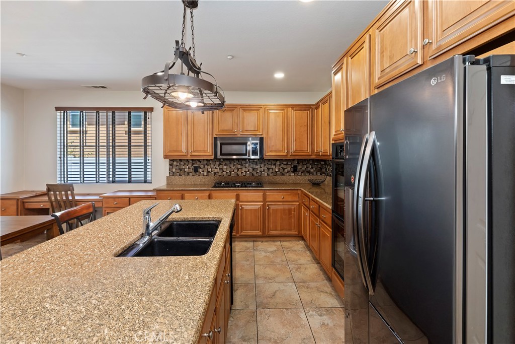 MLS #OC25133999 img 18