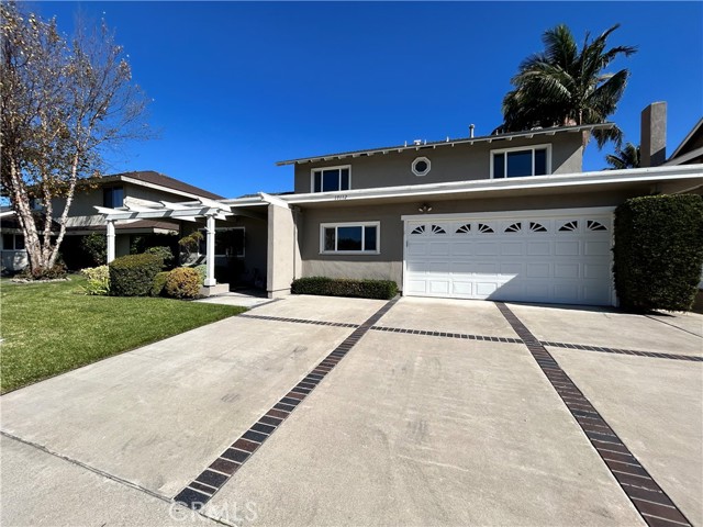 Detail Gallery Image 1 of 25 For 17112 Saint Andrews Ln, Huntington Beach,  CA 92649 - 4 Beds | 2/1 Baths