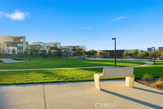 Detail Gallery Image 38 of 47 For 27323 Seven Oaks Ln, Valencia,  CA 91381 - 3 Beds | 3/1 Baths