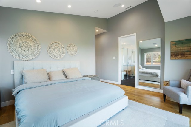 Detail Gallery Image 39 of 65 For 11308 Dona Teresa Dr, Studio City,  CA 91604 - 5 Beds | 4 Baths