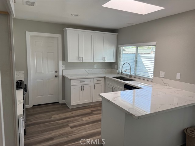 Detail Gallery Image 3 of 18 For 24280 Cottonwood, Moreno Valley,  CA 92553 - 3 Beds | 2 Baths