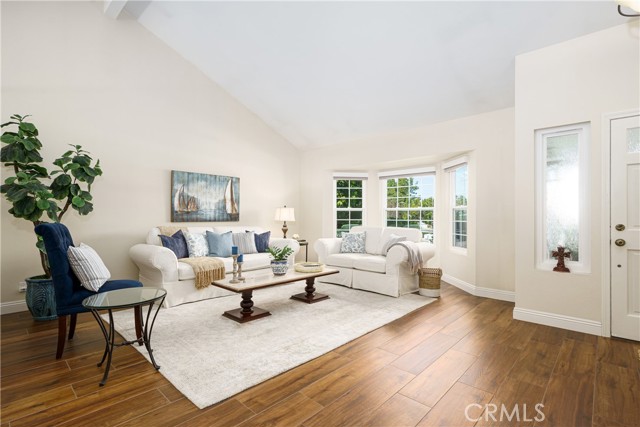 Detail Gallery Image 4 of 40 For 24772 Weyburn, Laguna Hills,  CA 92653 - 4 Beds | 2/1 Baths