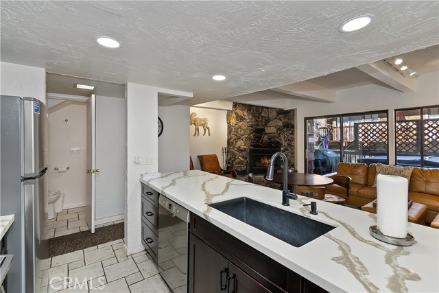 Detail Gallery Image 13 of 36 For 861 Thrush, Big Bear Lake,  CA 92315 - 3 Beds | 2 Baths