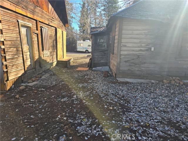 Detail Gallery Image 11 of 22 For 503 Birch St, Westwood,  CA 96137 - 2 Beds | 1 Baths