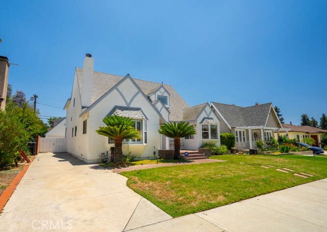 732 Cordova Avenue, Glendale CA: https://media.crmls.org/medias/e4f14b5d-9a93-4bcd-a53d-3fb353c3ea82.jpg