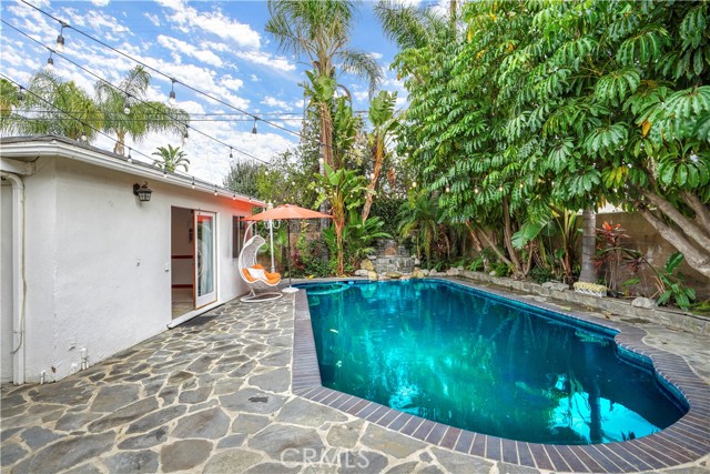 5362 Yolanda Avenue, Tarzana CA: https://media.crmls.org/medias/e4f154d1-c036-4525-8f51-1d813c4a5a7d.jpg