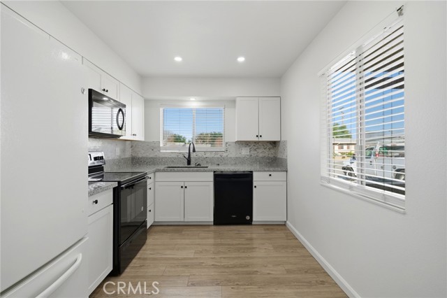 Detail Gallery Image 6 of 19 For 26923 Augusta, Menifee,  CA 92586 - 2 Beds | 2 Baths